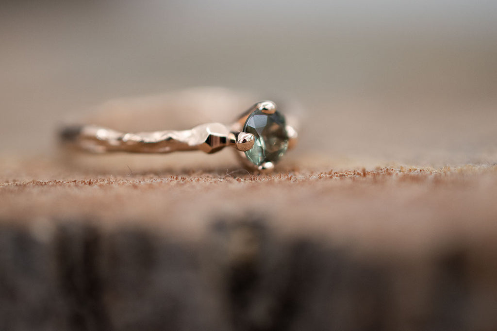light green sapphire ring Miss Twiggy - Saagæ wedding rings & engagement rings by Liesbeth Busman