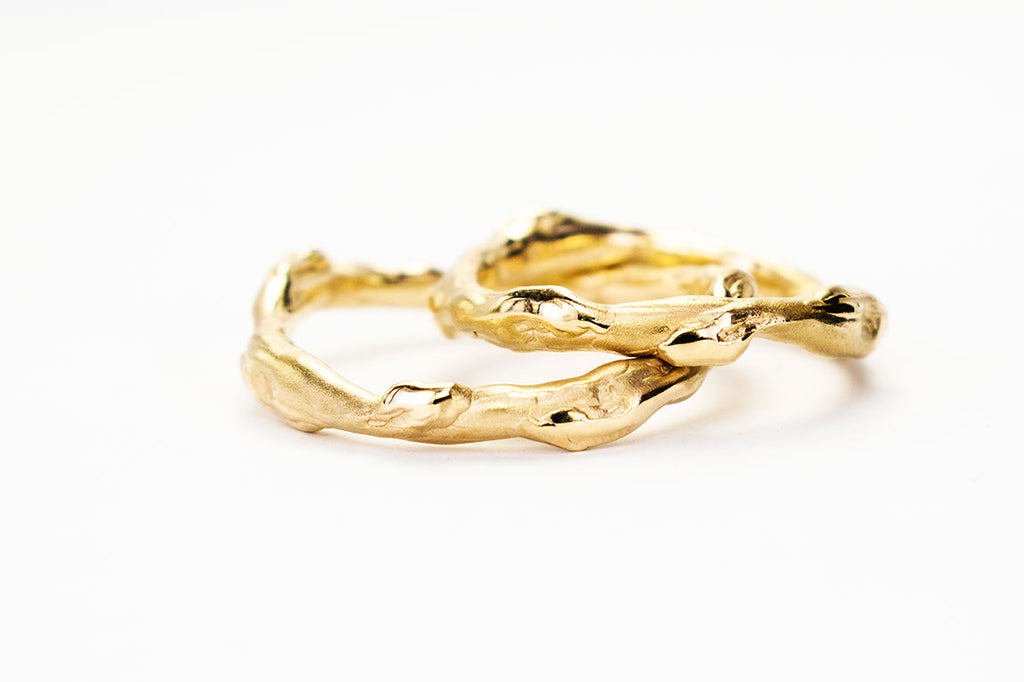 stacked rings gold Twiggy wave - Saagæ wedding rings & engagement rings by Liesbeth Busman