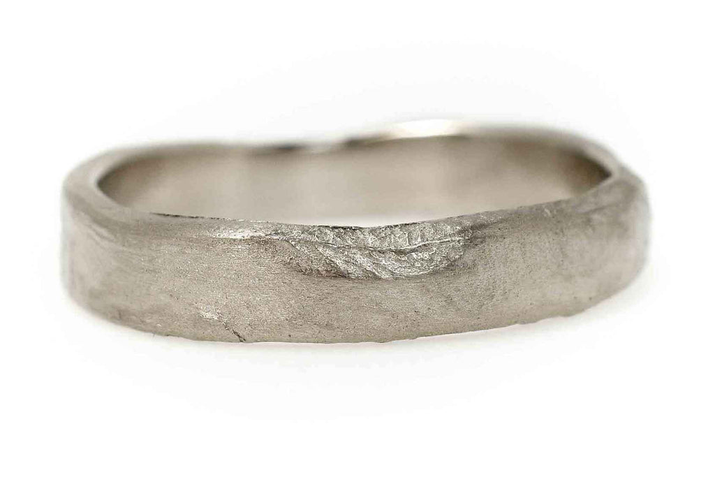 handmade wedding ring Earth Classic white gold - Saagæ wedding rings & engagement rings by Liesbeth Busman