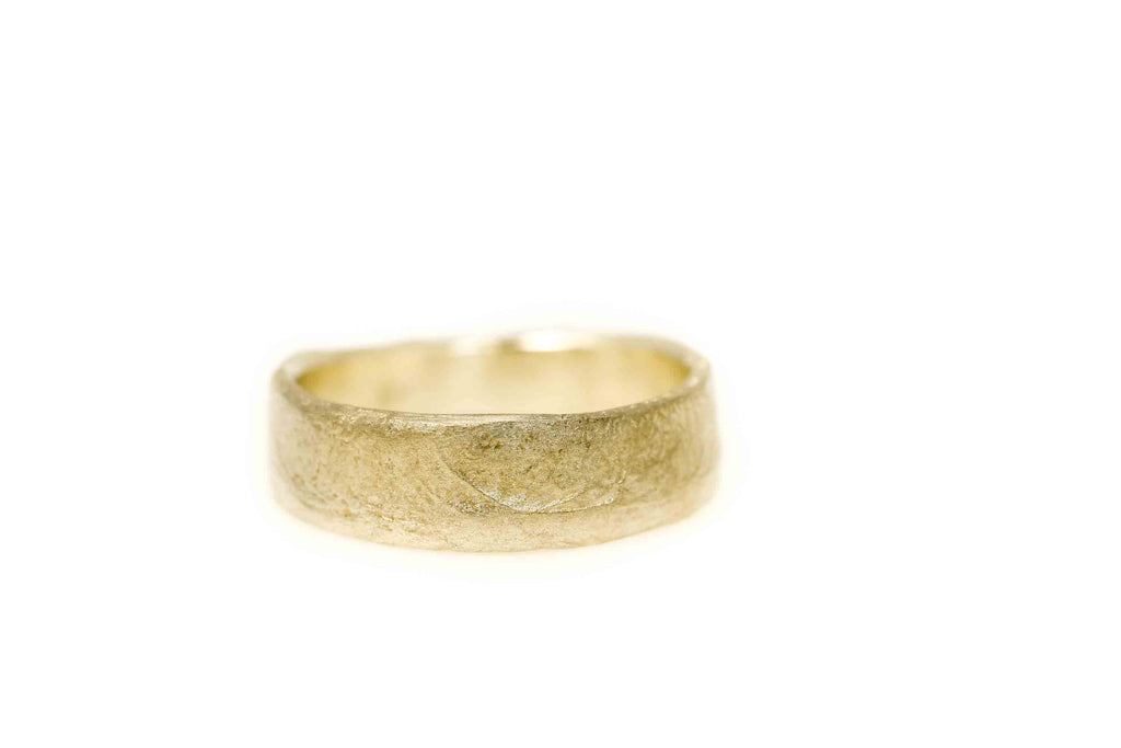 Earth ring Kalahari 6mm S - Style N°13 - Saagæ wedding rings & engagement rings    by Liesbeth Busman