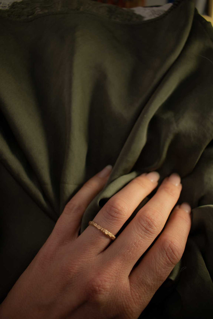 organic rough ring  - Rock Tiny rose gold - Saagæ wedding rings & engagement rings by Liesbeth Busman