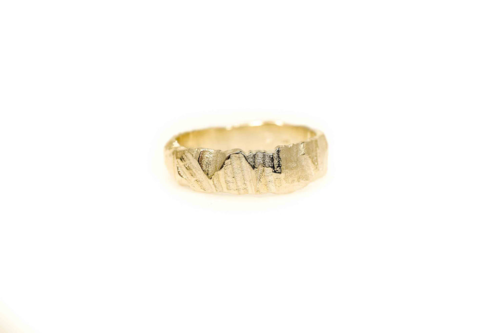 rough wedding ring Rock ring Big yellow gold - Saagæ wedding rings & engagement rings by Liesbeth Busman