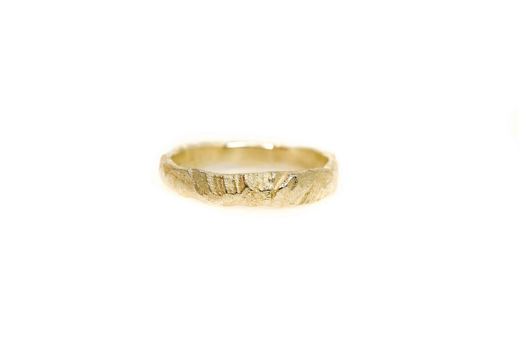 Rock ring Hope yellow gold - Saagæ wedding rings & engagement rings by Liesbeth Busman