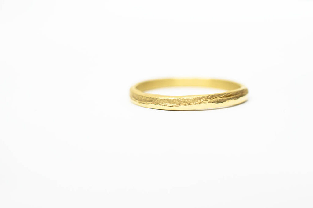 yellow gold wedding ring woman Earth ring tiny - Saagæ wedding rings & engagement rings by Liesbeth Busman
