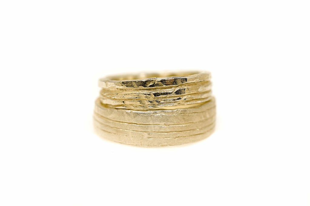 wedding ring set Symbiosis yellow gold - Saagæ wedding rings & engagement rings by Liesbeth Busman